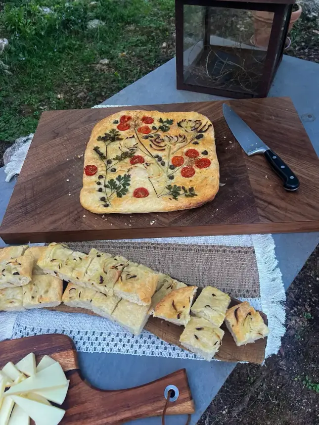 Italiensk focaccia och lokala delikatesser under retreat