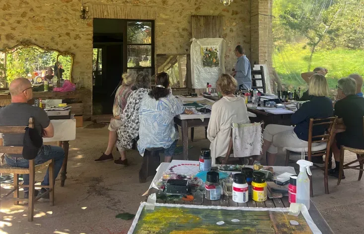 Deltagare på målarkurs och kreativt retreat på den toskanska landsbygden