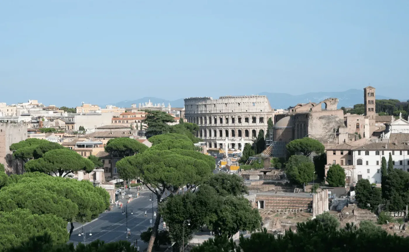 En bild på byggnaderna i italenska byn Santa Mariella