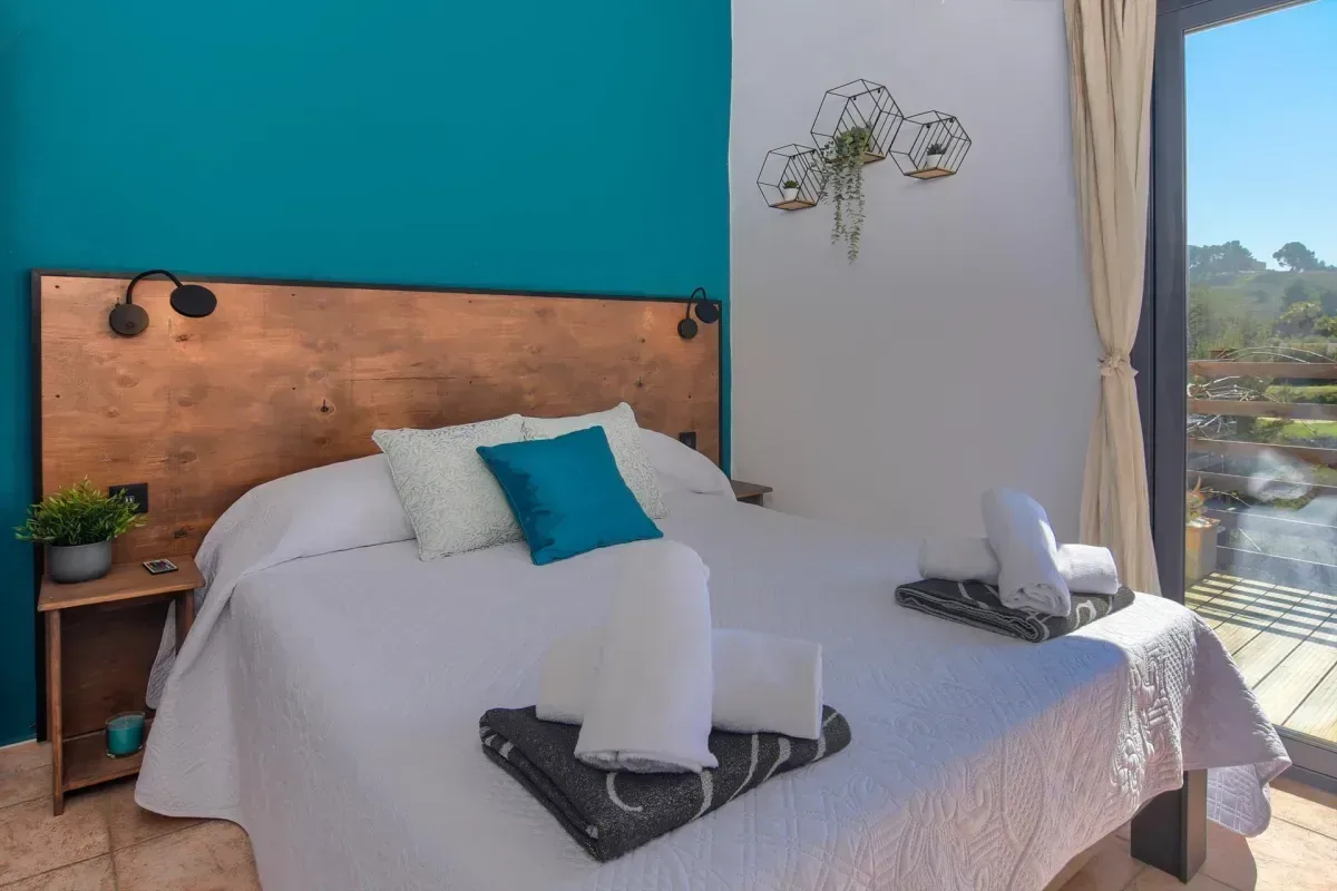 Dubbelrum med terrass och utsikt under kvinnoretreat i Calpe på Costa Blanca